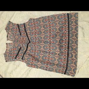 Patterned thick strap tank top.